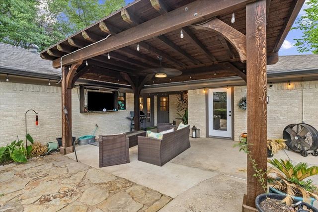 805 Imperial Lane, Corsicana, TX 75110