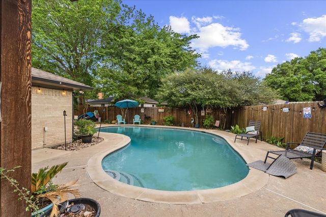 805 Imperial Lane, Corsicana, TX 75110