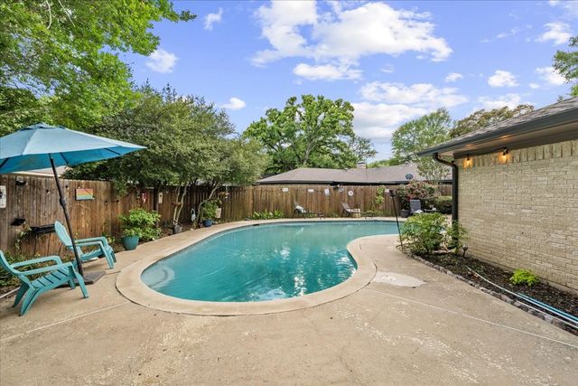 805 Imperial Lane, Corsicana, TX 75110