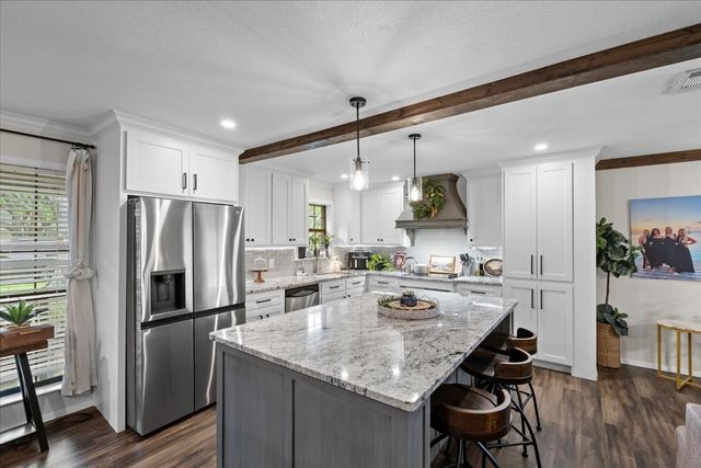 805 Imperial Lane, Corsicana, TX 75110