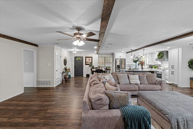 805 Imperial Lane, Corsicana, TX 75110