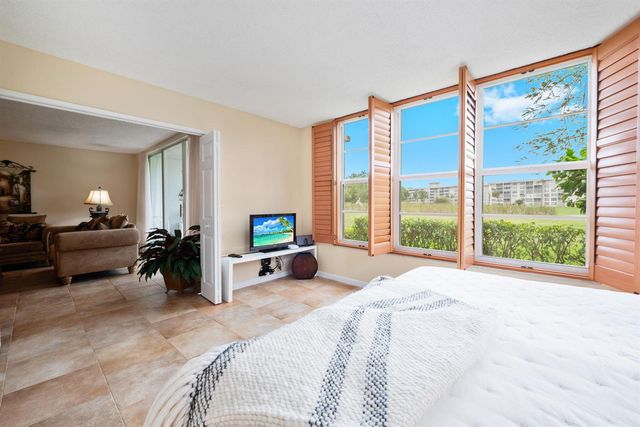 2651 S Palm Aire Drive 101, Pompano Beach, FL 33069
