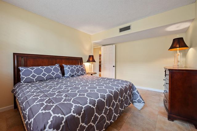 2651 S Palm Aire Drive 101, Pompano Beach, FL 33069