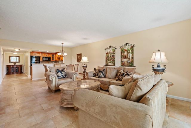 2651 S Palm Aire Drive 101, Pompano Beach, FL 33069