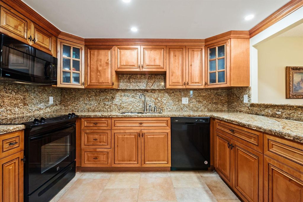 2651 S Palm Aire Drive 101, Pompano Beach, FL 33069
