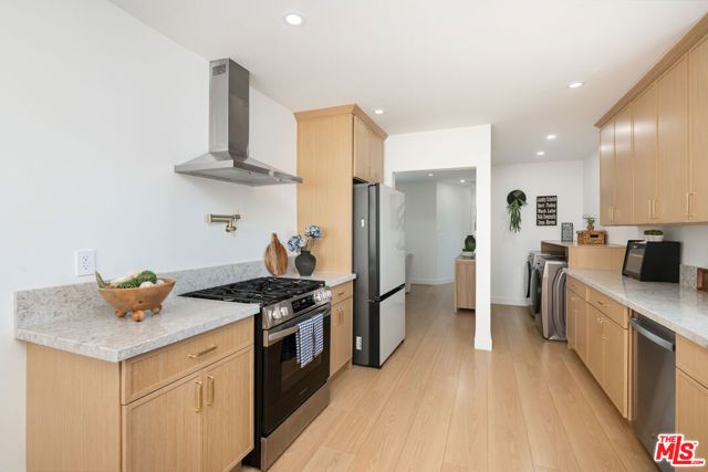 2701 W 84th Street, Inglewood, CA 90305