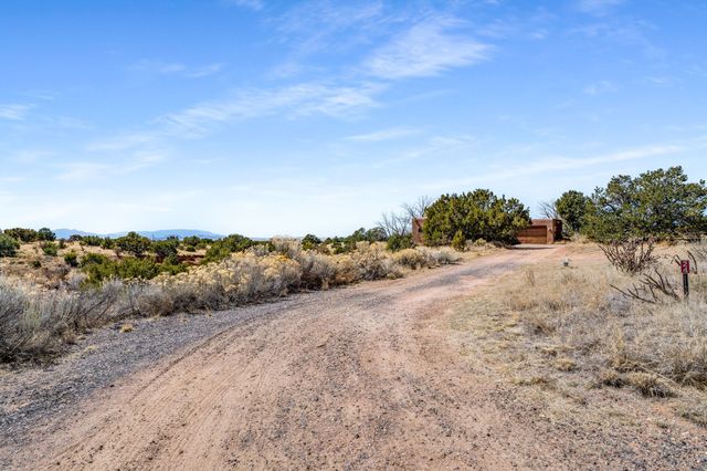 24 Hondo, Santa Fe, NM 87508