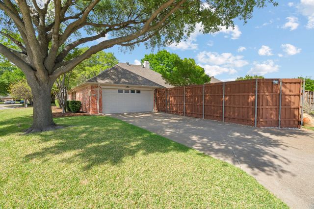2424 Bowie Drive, Plano, TX 75025