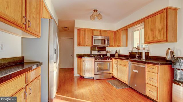 445 PAXSON AVE, Hamilton, NJ 08690
