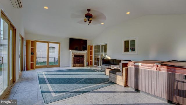 445 PAXSON AVE, Hamilton, NJ 08690
