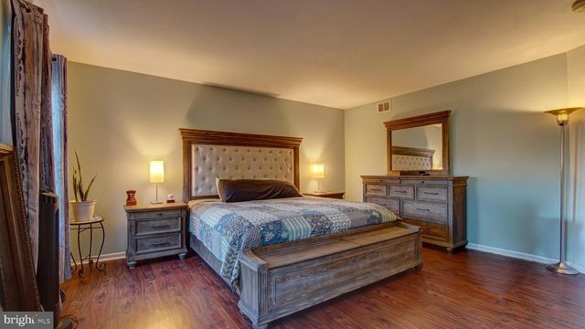 445 PAXSON AVE, Hamilton, NJ 08690