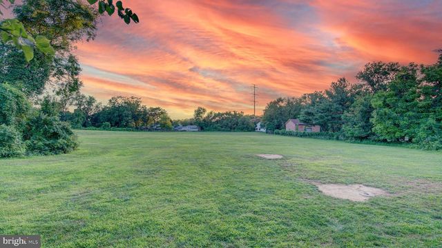 445 PAXSON AVE, Hamilton, NJ 08690