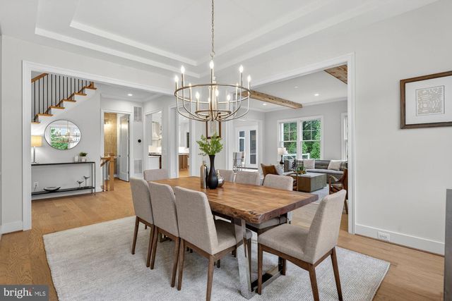 906 FREDERICK ST SW, Vienna, VA 22180