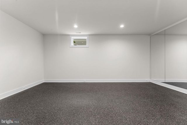 906 FREDERICK ST SW, Vienna, VA 22180