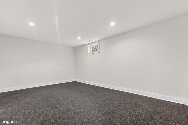 906 FREDERICK ST SW, Vienna, VA 22180