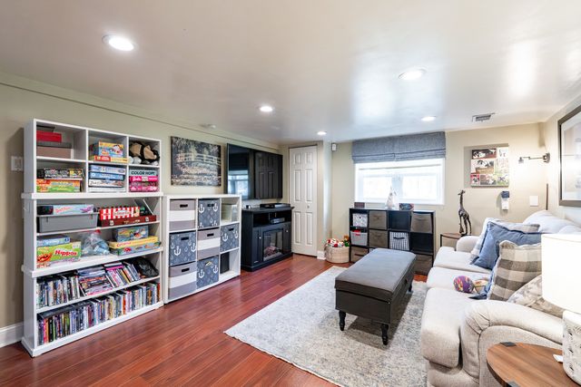 9024 30th Street, Brookfield, IL 60513