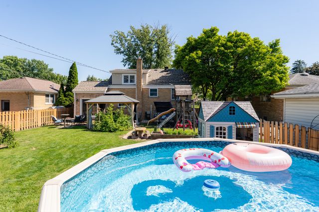 9024 30th Street, Brookfield, IL 60513