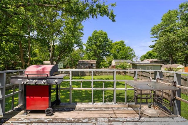 1406 N Osage Trail, Independence, MO 64058