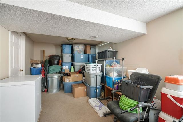 1406 N Osage Trail, Independence, MO 64058