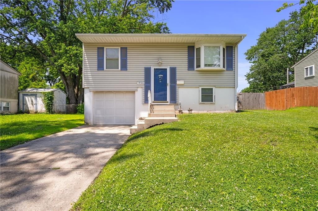 1406 N Osage Trail, Independence, MO 64058