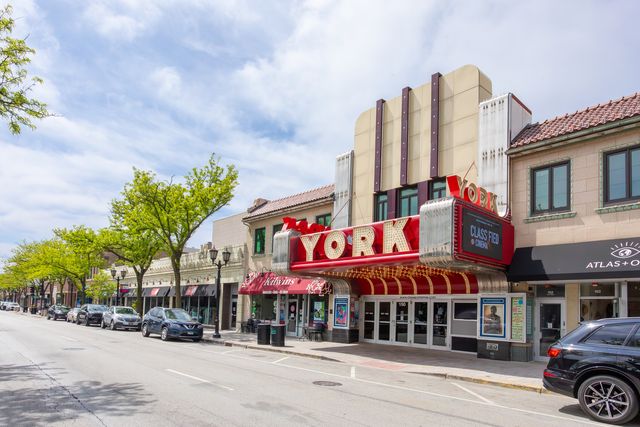 606 S York Street, Elmhurst, IL 60126
