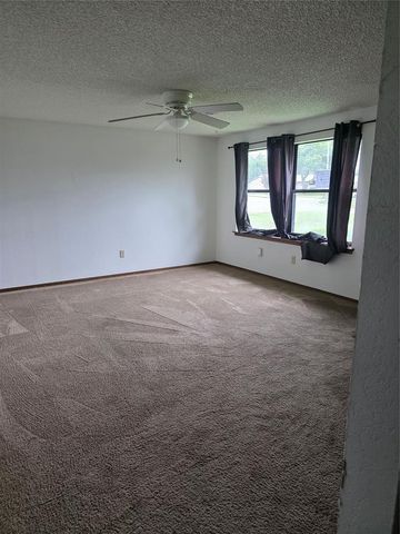8606 S Camay Avenue, Oklahoma City, OK 73159