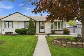 8871 S Beck Place, Hometown, IL 60456