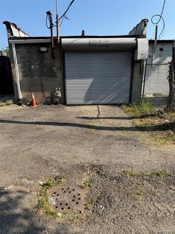 22225 Fenkell Street, Detroit, MI 48223