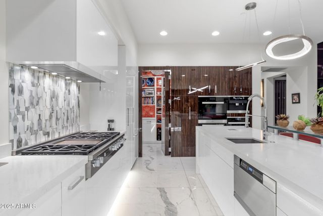 35133 N 66TH Place, Carefree, AZ 85377