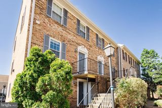 933 S ROLFE ST #2, Arlington, VA 22204