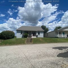 1501 15th A&B Street, Nitro, WV 25143