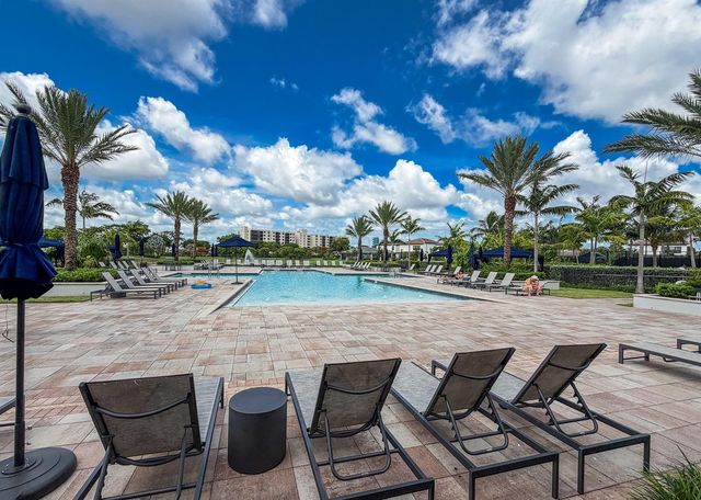 2370 Rollingwood Court, Oakland Park, FL 33309