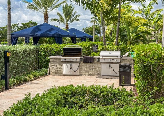 2370 Rollingwood Court, Oakland Park, FL 33309