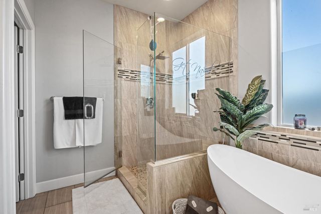 531 Tehuacan Rd, Ukiah, CA 95482