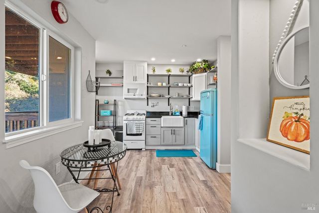 531 Tehuacan Rd, Ukiah, CA 95482