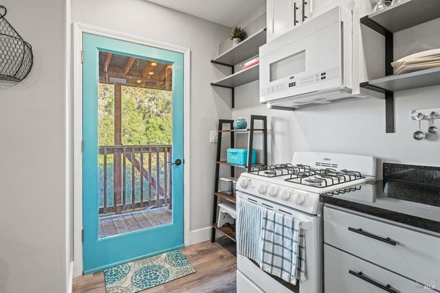 531 Tehuacan Rd, Ukiah, CA 95482