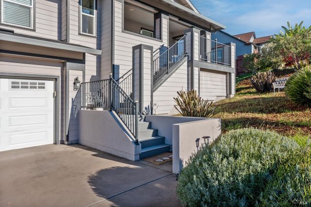 531 Tehuacan Rd, Ukiah, CA 95482