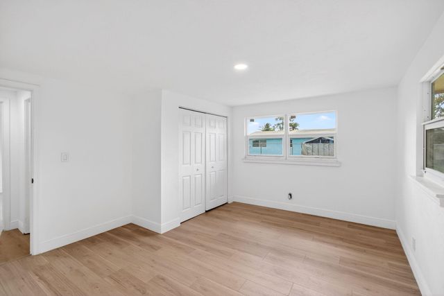 1537 E Breezy Lane, Plantation Mobile Home Park, West Palm Beach, FL 33417