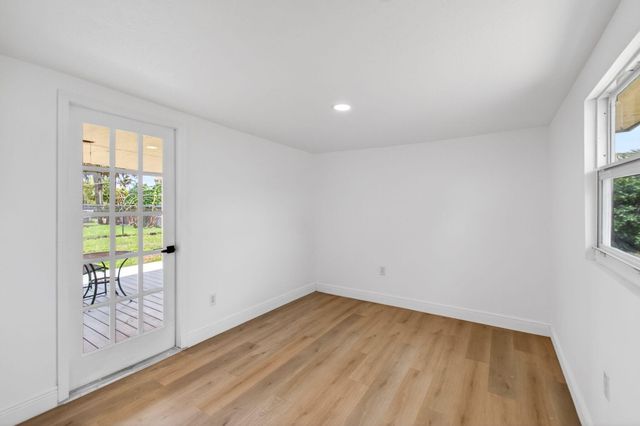 1537 E Breezy Lane, Plantation Mobile Home Park, West Palm Beach, FL 33417