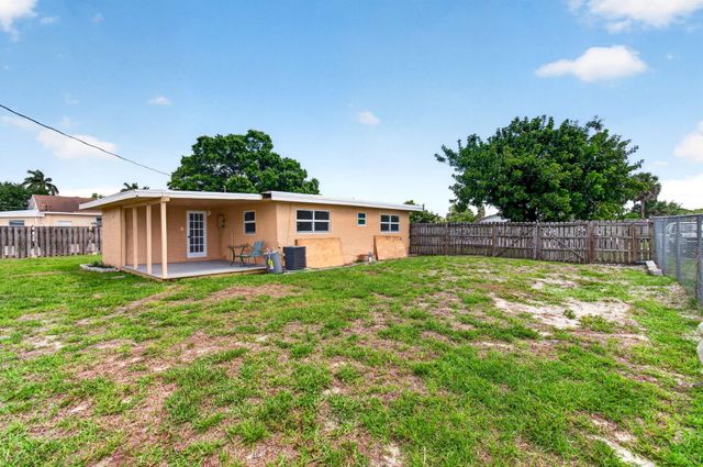 1537 E Breezy Lane, Plantation Mobile Home Park, West Palm Beach, FL 33417