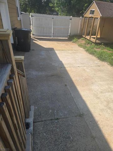 813 George St, Plainfield City, NJ 07062