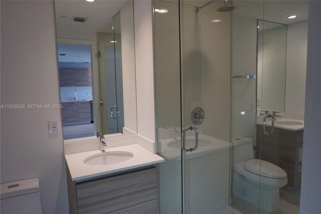 121 NE 34th St 2406A, Miami, FL 33137