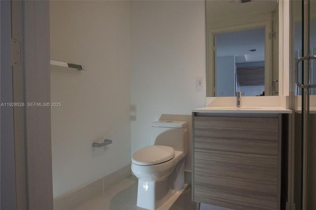 121 NE 34th St 2406A, Miami, FL 33137