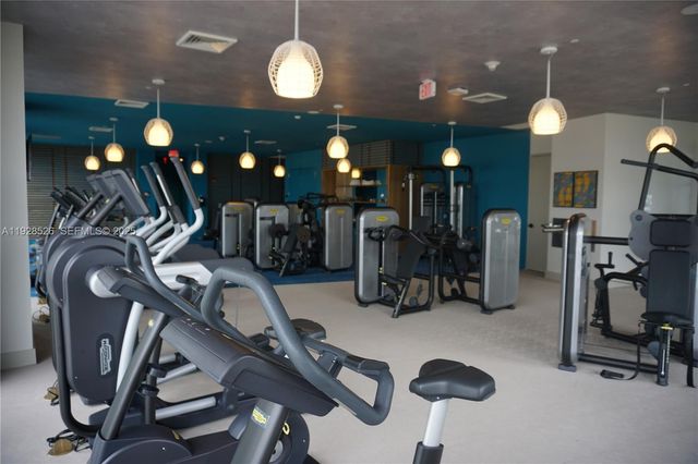 121 NE 34th St 2406A, Miami, FL 33137