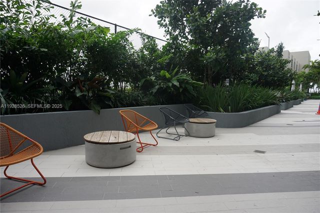 121 NE 34th St 2406A, Miami, FL 33137