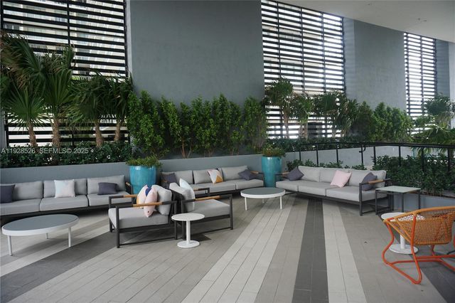 121 NE 34th St 2406A, Miami, FL 33137