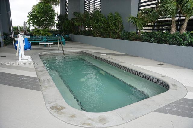 121 NE 34th St 2406A, Miami, FL 33137