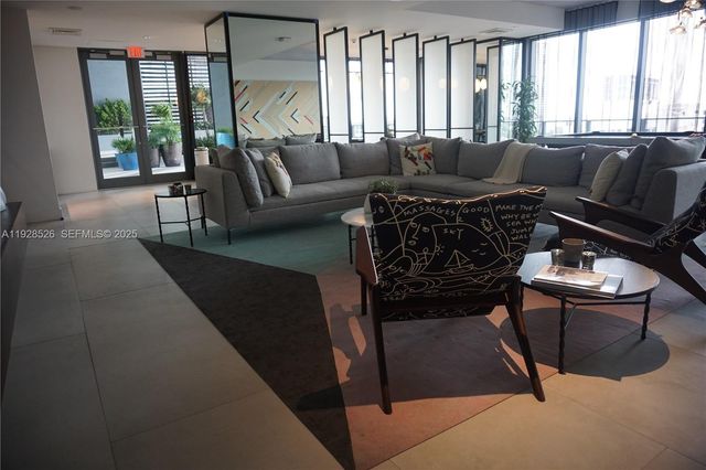 121 NE 34th St 2406A, Miami, FL 33137