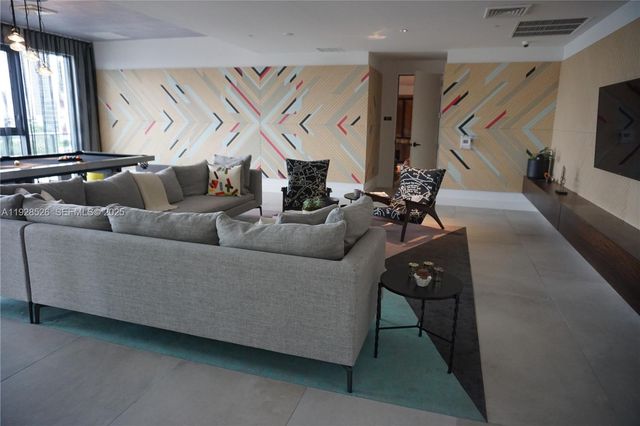 121 NE 34th St 2406A, Miami, FL 33137