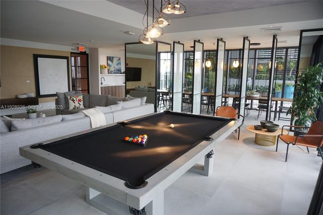 121 NE 34th St 2406A, Miami, FL 33137